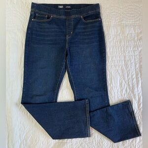 Levi Strauss Signature Totally Shaping Pull-on Bootcut Jeans -Point Bonita color